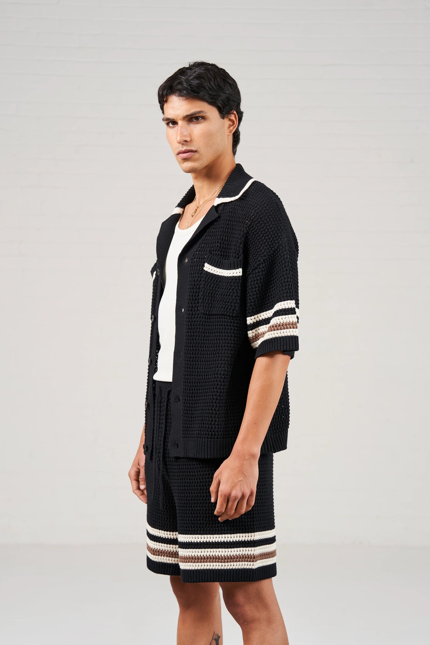 STRIPE TRIM CROCHET KNITTED SHIRT